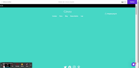 Um banner com texto contínuo acima do menu de navegação do site