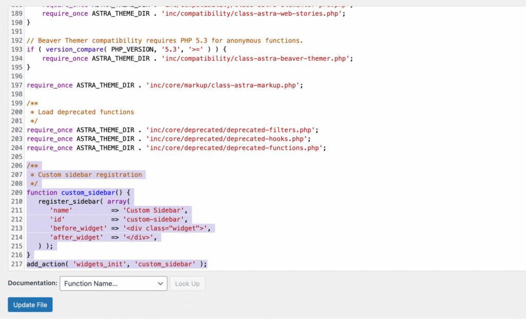 Der Theme-Datei-Editor zeigt den benutzerdefinierten Sidebar-Code, der am Ende von functions.php hinzugefügt wurde.