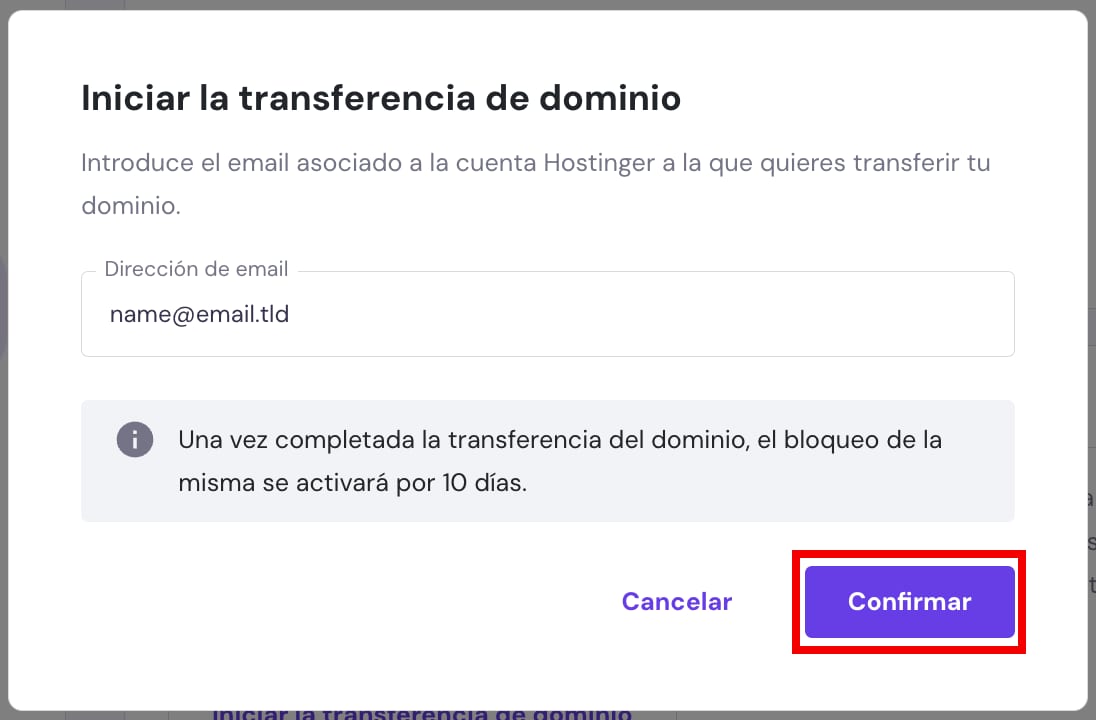 La ventana Iniciar traslado de dominio para introducir la dirección de correo electrónico de destino y el botón confirmar