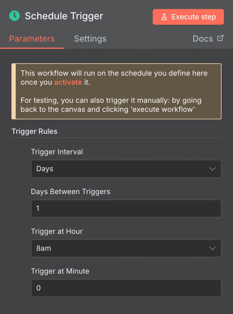 La ventana de configuración del disparador Schedule para la automatización de publicaciones de WordPress en n8n