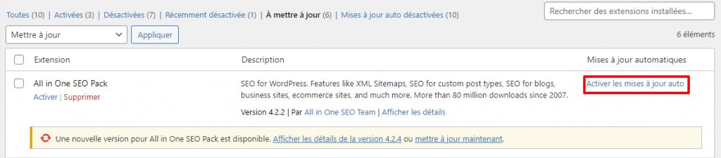 Activez les mises à jour automatiques pour maintenir vos plugins WordPress à jour.