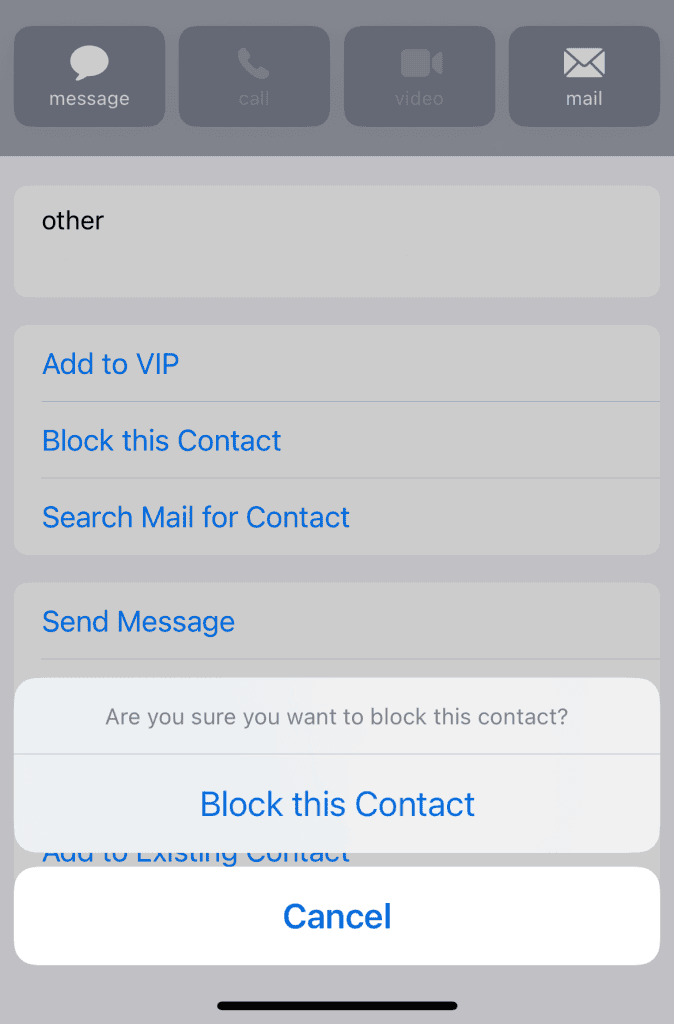 La pagina di conferma per bloccare un mittente in iOS