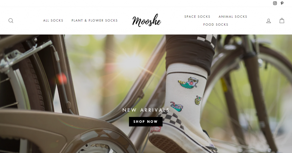 The homepage of Mooshe, a socks dropshipping store