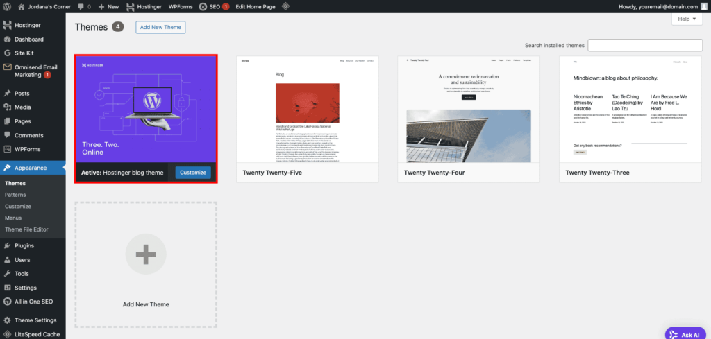 WordPress themes directory, highlighting the active theme